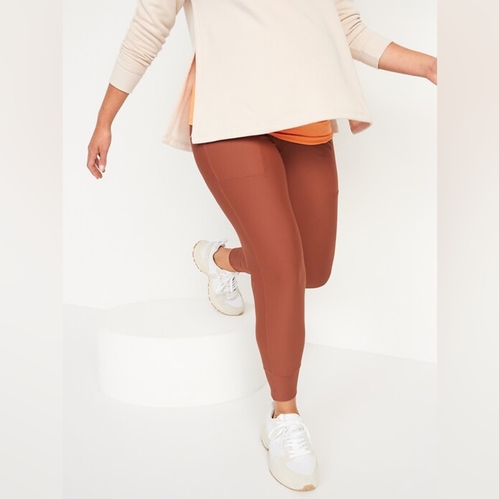 Maternity High-Waisted PowerSoft 7/8-Length Jogger Pants Copper Moon Wash